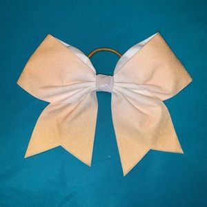 Cheer bow